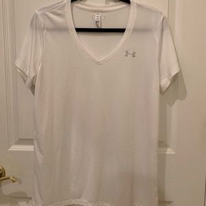 Women’s Under Armour tee
